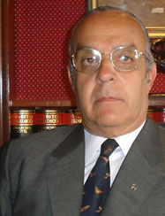 Dr. Carlos Arozamena Martnez.